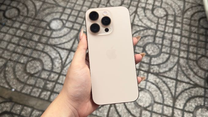 Dung lượng lưu trữ 512GB, thoải mái sử dụng