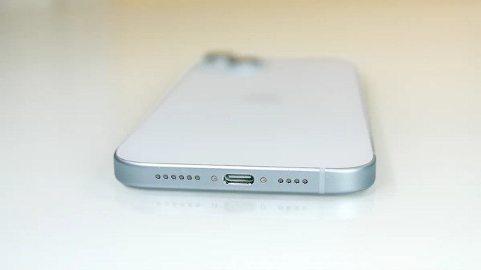 Pin và sạc trên iPhone 15 Plus 128GB cũ