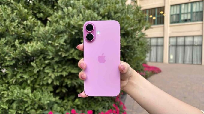 Có nên mua iPhone 16 thường 128GB