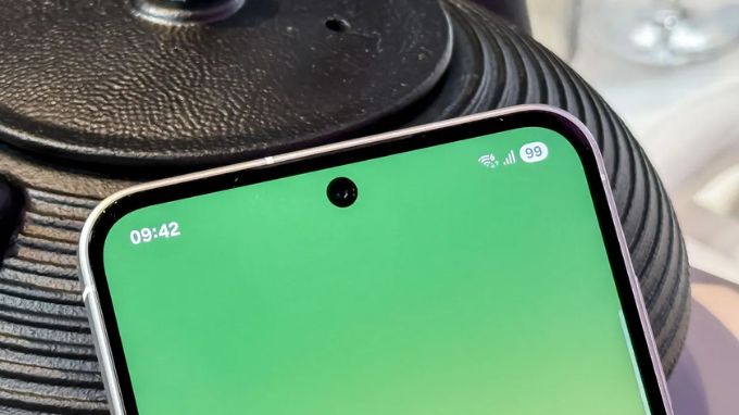 Viên pin 5,000 mAh đủ dùng đi kèm sạc nhanh 45W