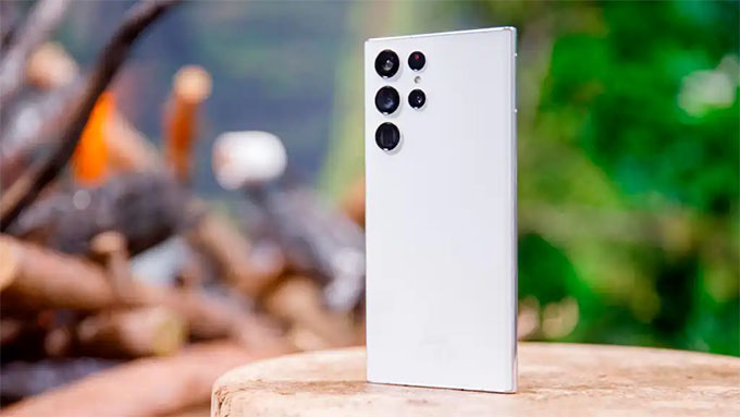 Samsung Galaxy S22 Ultra 128GB bản Mỹ cũ sở hữu ngoại hình khá đẹp mắt