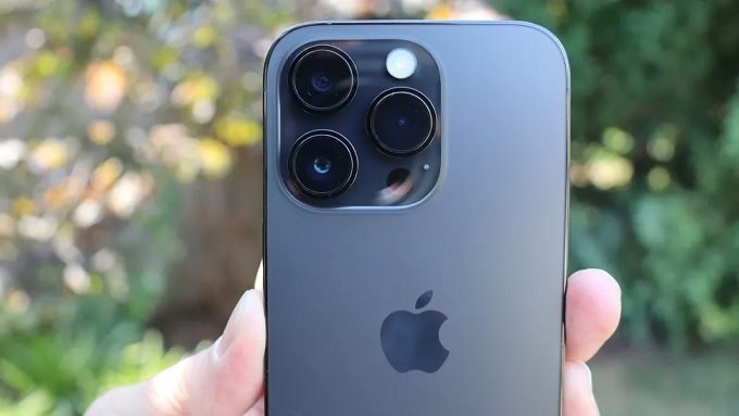 iPhone 14 Pro 1TB được trang bị bộ 3 camera sau 48MP