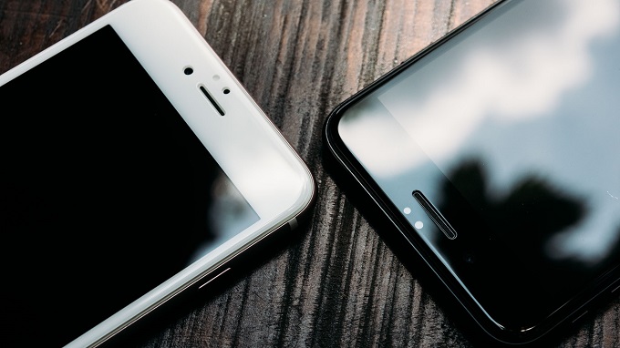 Miếng dán bao bọc và bảo vệ toàn bộ viền máy