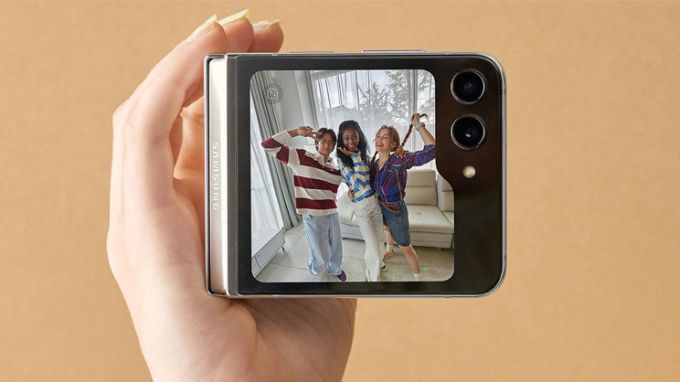 Samsung Galaxy Z Flip 6 512GB sở hữu cụm camera kép 50MP xịn sò
