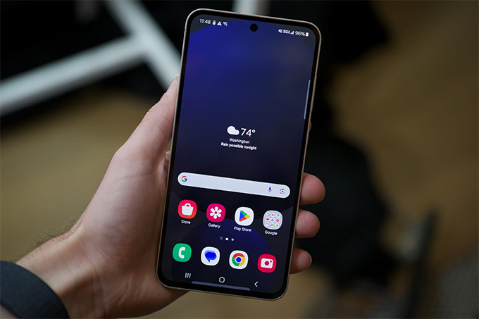  Samsung Galaxy S24 FE 128GB đi kèm với màn hình FHD+ 6,7 inch