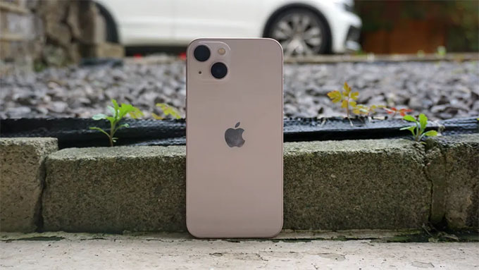 Thiết kế iPhone 13 128GB cũ 97% vẫn chắc chắn và bền bỉ