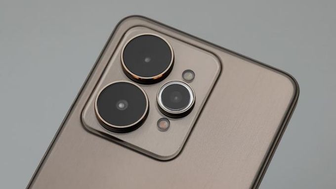 camera sau của Realme 15 5G