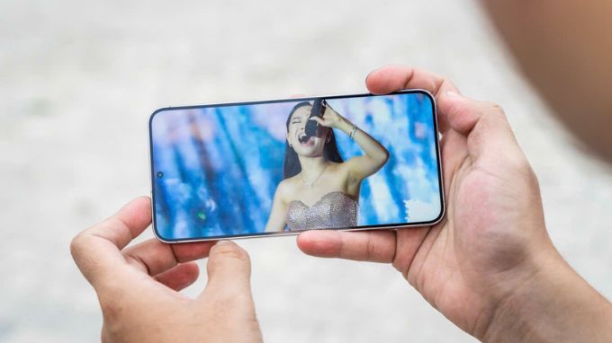 Màn hình Galaxy S25 Plus 512GB bản Mỹ cũ sắc nét, hiển thị ấn tượng