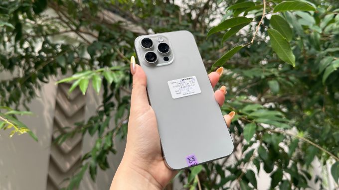 iPhone 15 Pro Max 1TB cũ dung lượng lưu trữ thoải mái