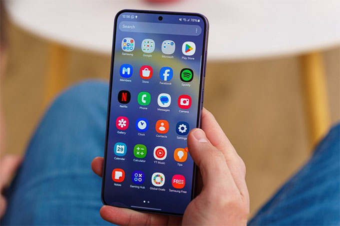 Màn hình Galaxy S24 Plus cũ hiển thị sắc sét