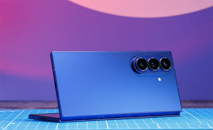 Thiết kế và màn hình: Đột phá về độ mỏng và chất lượng