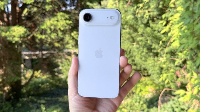 iPhone Air 256GB cũ 97% là gì?