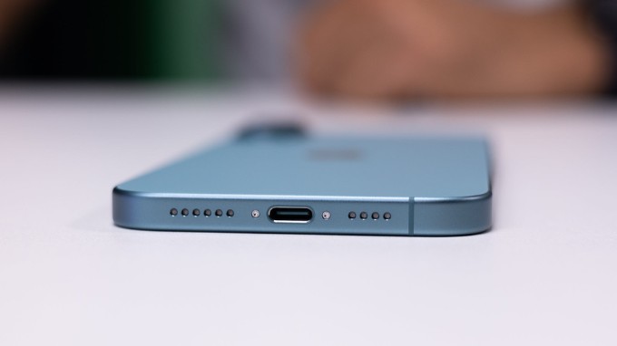 Thời lượng pin sạc iPhone 16 Plus 256GB Quốc Tế