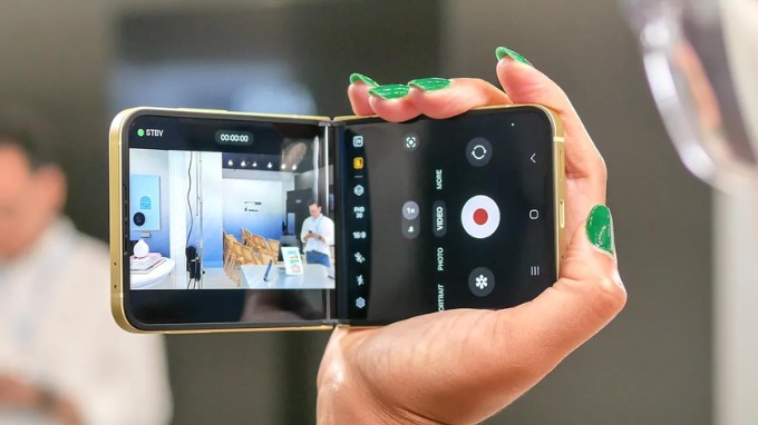 Camera của Samsung Galaxy Z Flip 6