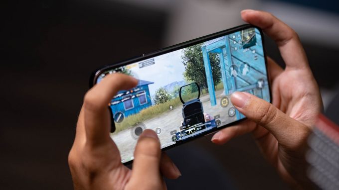 Hiệu năng chip A16 Bionic và dung lượng lưu trữ khủng