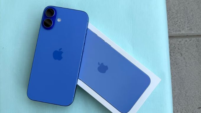Có nên mua iPhone 16 Plus 128GB Quốc tế