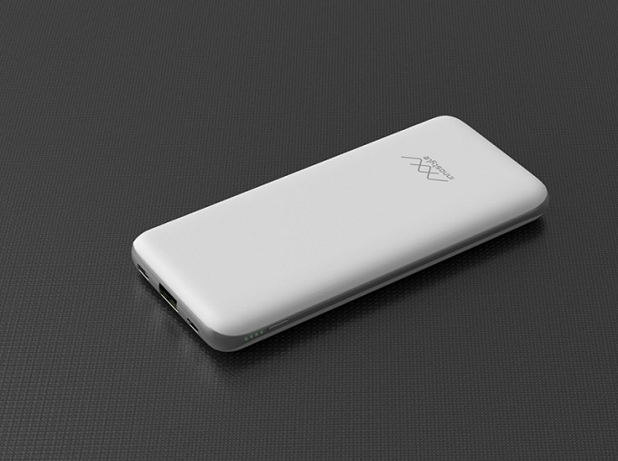 Pin dự phòng Innostyle Powergo Plus 10.000 mAh được tích hợp 3 cổng Micro, Lightning, USB-C