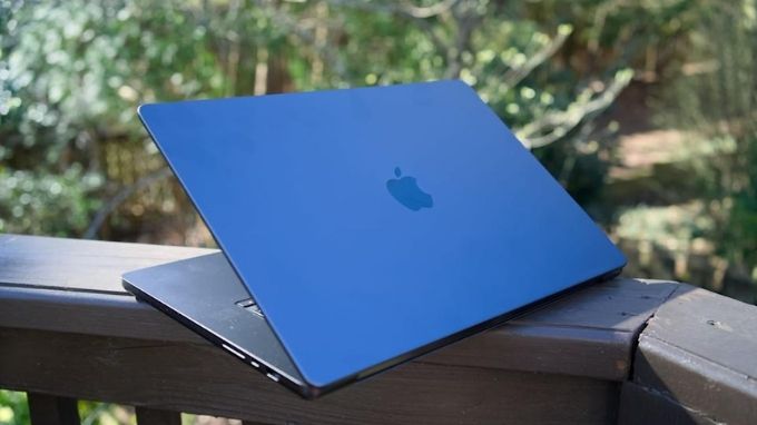 thiết kế của Macbook Pro M5 Max 16 inch (18CPU-40GPU)