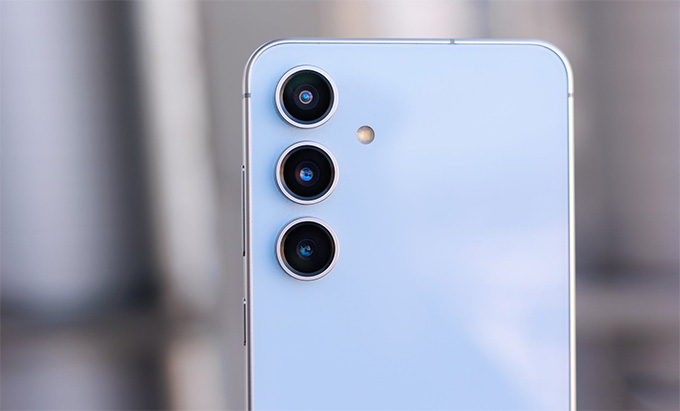 Samsung S24 FE 256GB được trang bị 3 ống kính