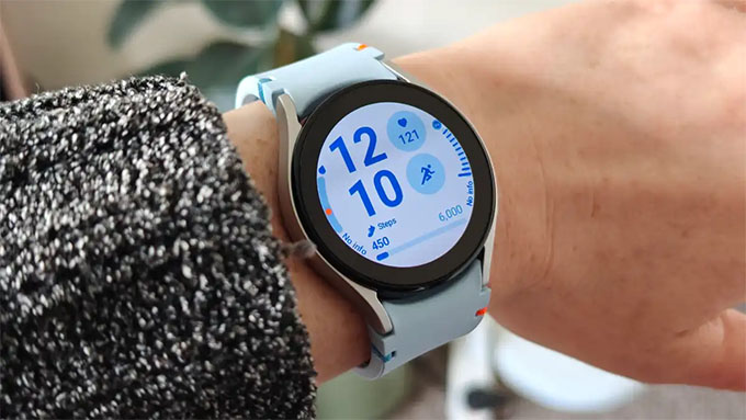 Samsung Galaxy Watch FE sở hữu thiết kế ấn tượng