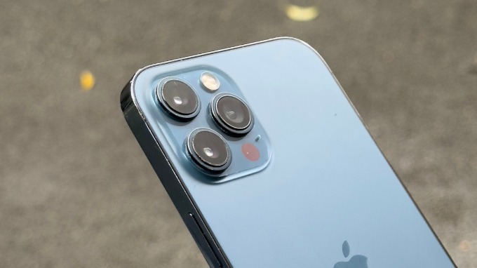 Điểm mạnh của iPhone 12 Pro cũ là hệ thống camera ba ống kính