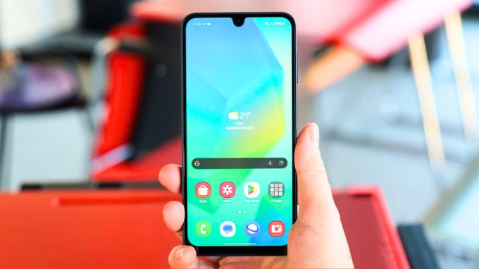Màn hình Super AMOLED cho hiển thị rực rỡ, sắc nét